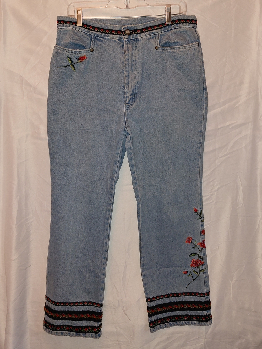 Vintage bill blass Light Blue Straight Leg Jeans with Rose Embroidery